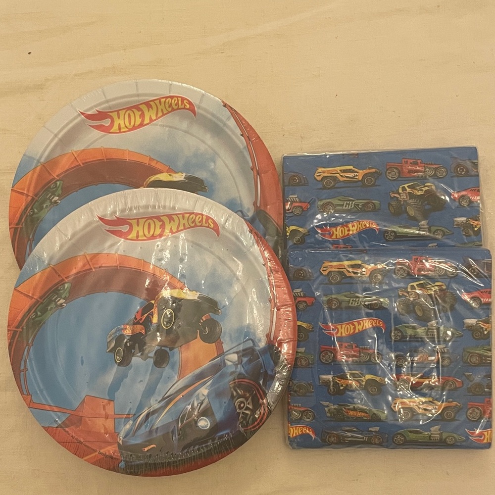 Hot Wheels Party Cake Plates and Napkins Set - Blue and Orange
